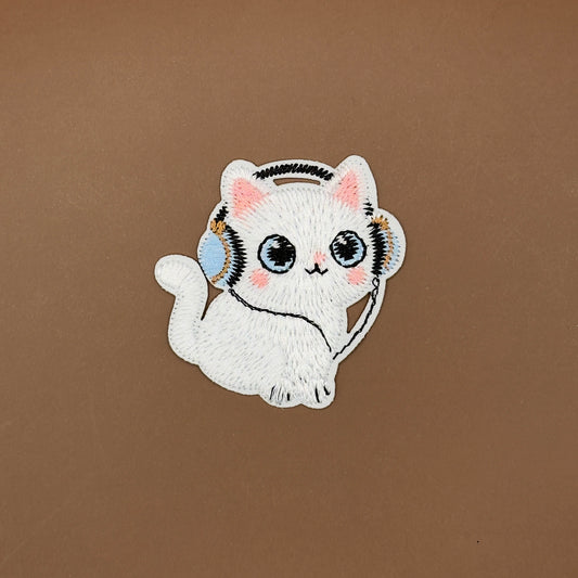 Headphone Kitten Patch (White)