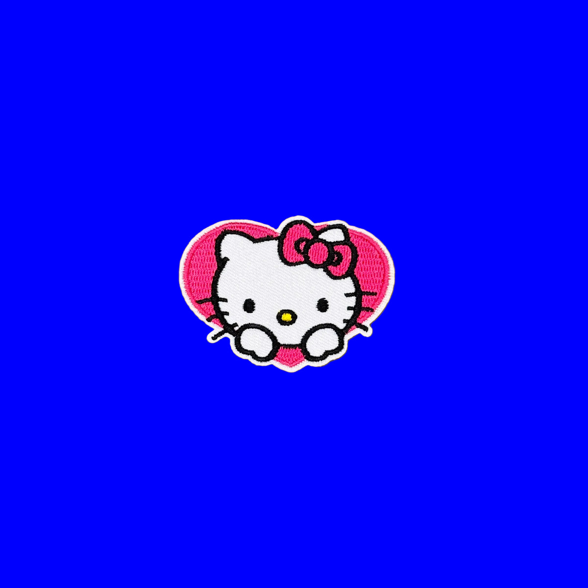 Hello Kitty face heart with bow embroidered patch