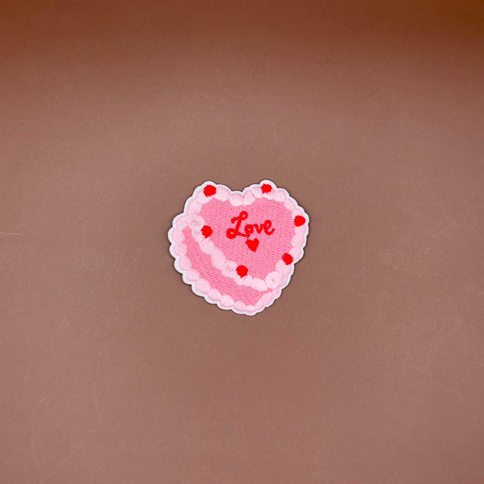 Retro decorated Love cake embroidered patch